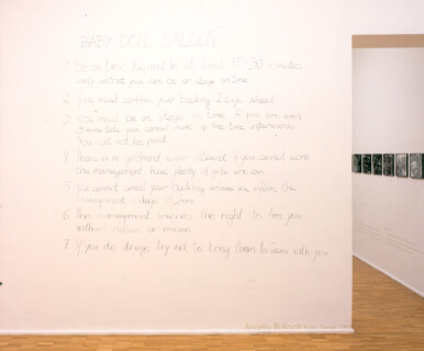 Ausstellungsansicht, Der dritte Sektor, 2002, GfZK Leipzig, Foto: Hans-Christian Schink