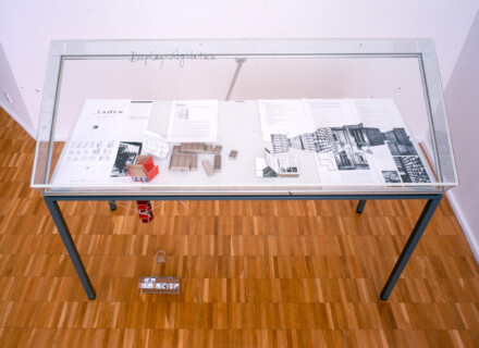 Ausstellungsansicht, pro qm, 2002, Foto: Punctum