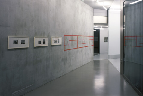 Ausstellungsansicht, Die Zukunft ist nicht, was sie einmal war, 2004, GfZK Leipzig, Foto: Andreas Enrico Grunert